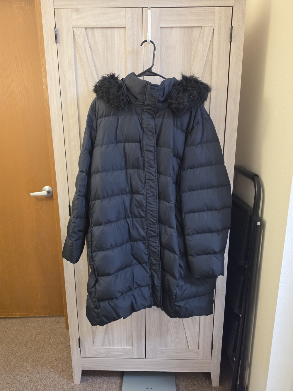 Lands' End Black Quilted Hooded Puffer with Faux Fur Trim